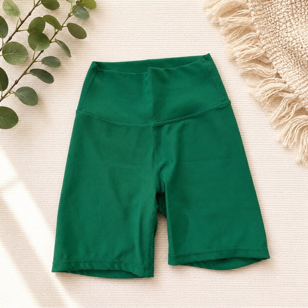 Wilo the Label High-Waist Green Women’s Biker Shorts